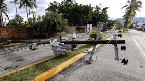 Huracán Lidia deja al menos dos muertos y destrozos en México