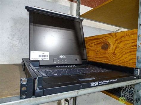 Tripp Lite B020 016 17 16 Port Console Kvm Switch Roller Auctions