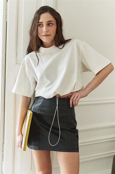 Сукня міді з широкими рукавами