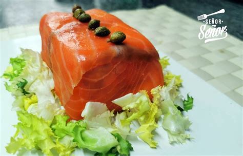 Pastel de salmón ahumado con pan de molde receta fácil