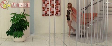 Naked Renée Zellweger in Down with Love
