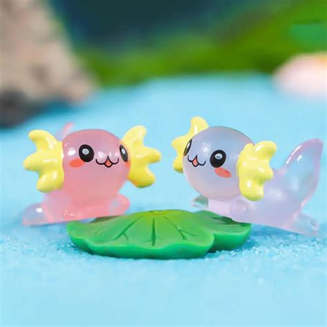 1 PCS Glow At Night Mini Ambystoma Mexicanum Resin Axolotl Luminous