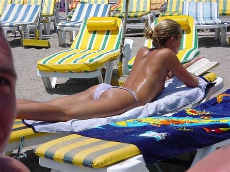 Blonde Has Some Fun Being Nude On A Public Beach Porn Pictures XXX