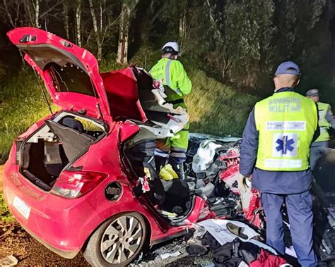 Jovem De 21 Anos Morre Em Colisão Frontal Entre Caminhão E Carro Em