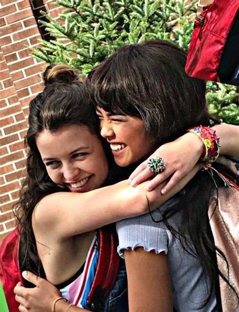 Hot Or Not Wersja Duo Z Serialu Ginny Georgia Samequizy