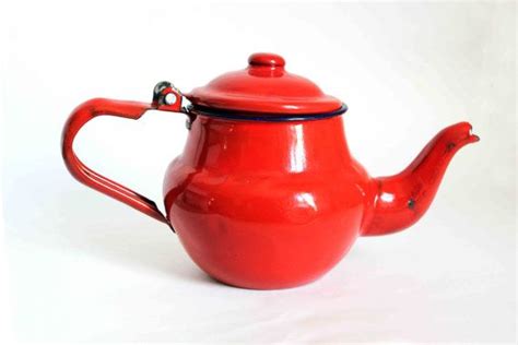 French Red Enameled Tea Pot Metal Retro Small By Lucietalesvintage €11