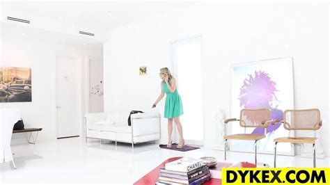 Free Mama Lesbian Porn Videos XHamster