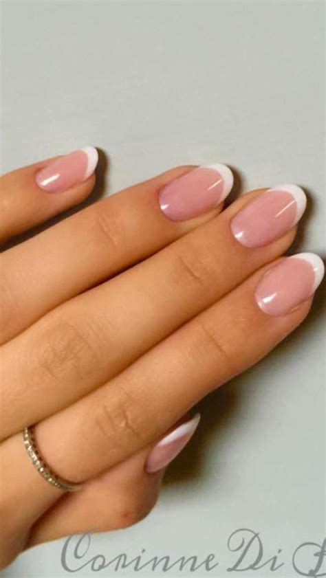 Pin By M Nica Marreiros On Unhas Round Nails French Manicure Nails