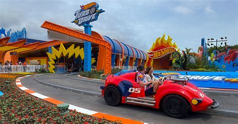 Novo Brinquedo No Beto Carrero Experimentamos O Hot Wheels Turbo Drive