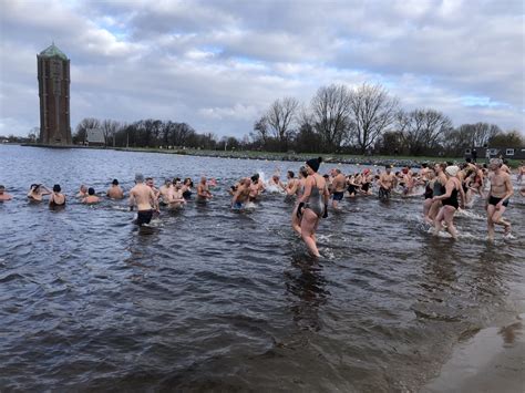 Nieuwjaarsduik 2025 Oceanus Aalsmeer