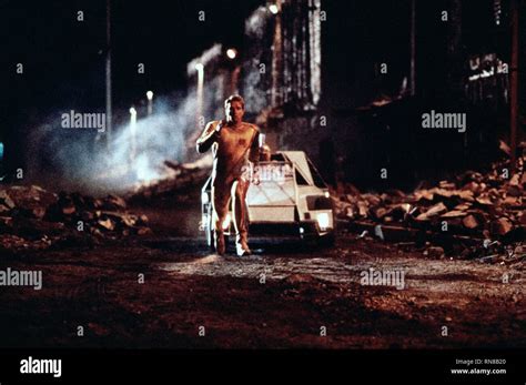 Arnold Schwarzenegger The Running Man 1987 Stock Photo Alamy