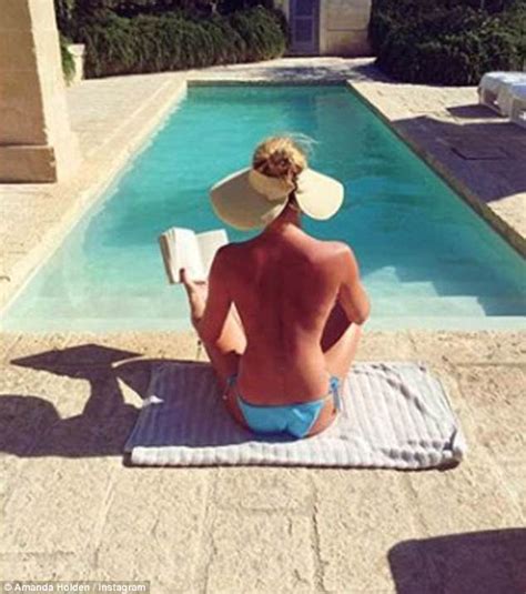 Amanda Holden Strips Naked For Topless Holiday Snaps Daily Mail Online