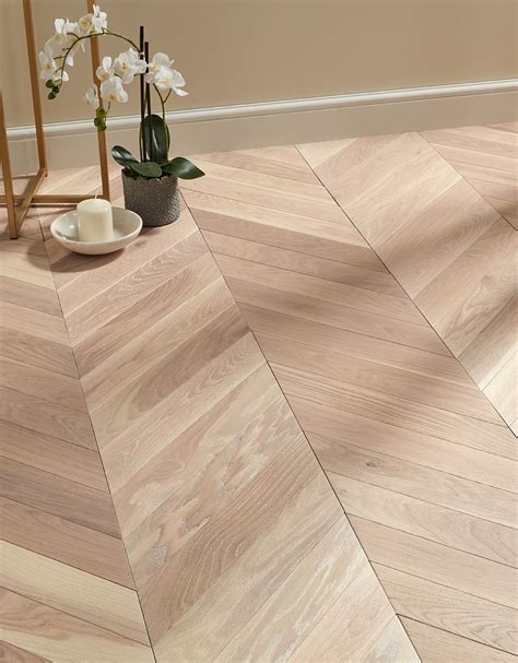 Park Avenue Chevron Frosted Oak Brushed And Oiled Solid Wood Flooring Wood Floor Design Solid