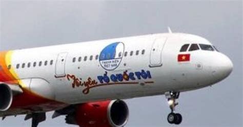 Phạt 40 triệu đồng đối với VietJet vì vụ bikini trên máy bay chở U23