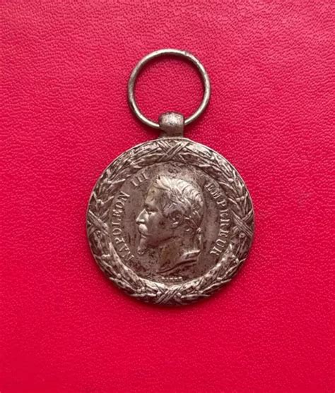 BELLE MÉDAILLE CAMPAGNE d Italie 1859 Napoléon III Empereur Etat TB