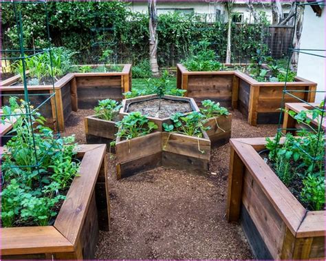 15 Unique Raised Garden Bed To Increase The Value Of Your Outdoor Space