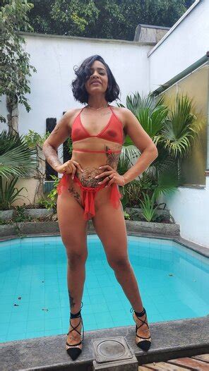 SAMANTHA SQUIRT Porn Pic