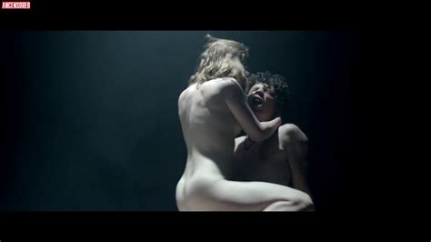 Naked Sof A Del Tuffo In Luciferina