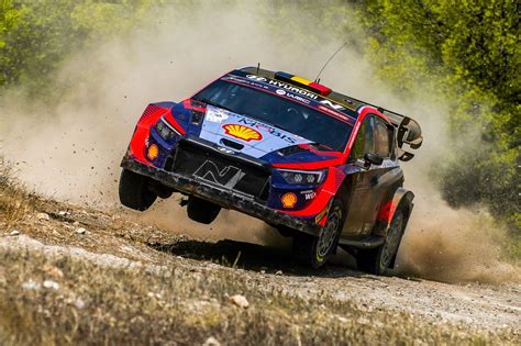 La Deportiva Am Neuville Toma El Mando En El Acr Polis Rally