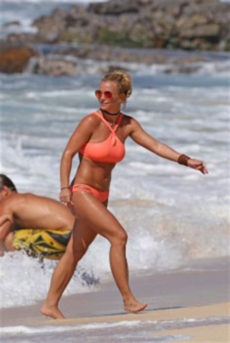 Britney Spears Neon Peach Bikini Beach In Hawaii MQ Phun Org Forum