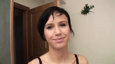 Entzückende milf brünette wird gefickt xHamster
