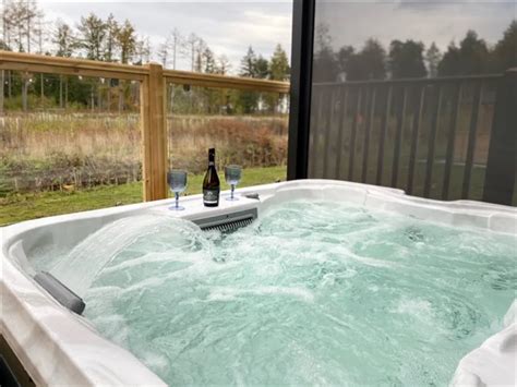 Gingerlilly Hot Tub Holiday Lodge Hollicarrs Holiday Park Yorkshire