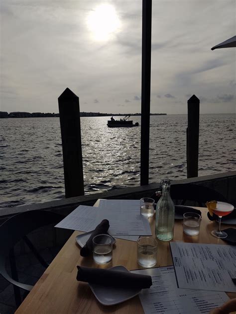 The Keeper S Babe Of The Day Page Of Cool Cars Sick Jokes And Hot Babes What