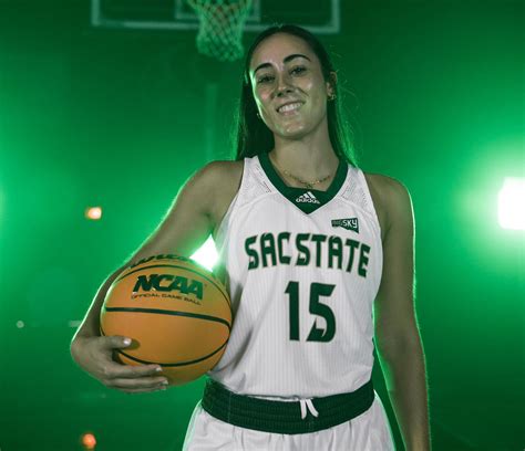 Sof A Alonso Jugadora De Baloncesto En Sacramento State University