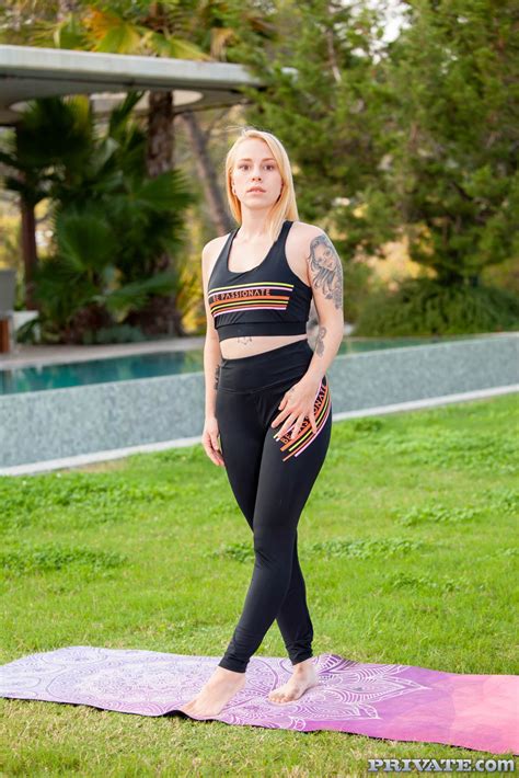 Chrystal Sinn Shows Her Hot Tattooed Body Outside Photos