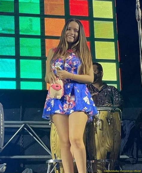 Celebridades Femeninas Oficial Kiara Lozano Belleza Latina Hay Belleza Que Impacta En Toda