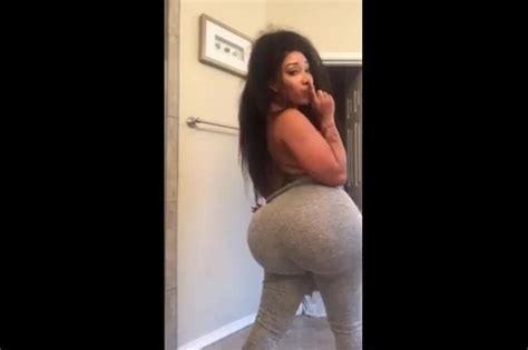 Ebony Showing Off Her Tits And Ass American Porn XHamster