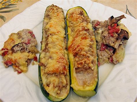 Zucchini gefüllt mit Hackfleisch und Käse überbacken von UweL Chefkoch de