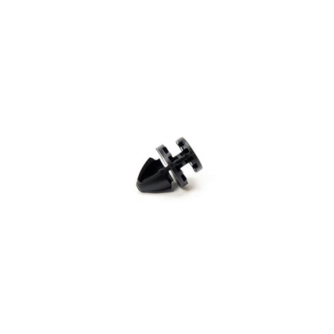 Retaining Clip Body Moulding LR3/LR4 DYC500010 | Rovers North - Land ...
