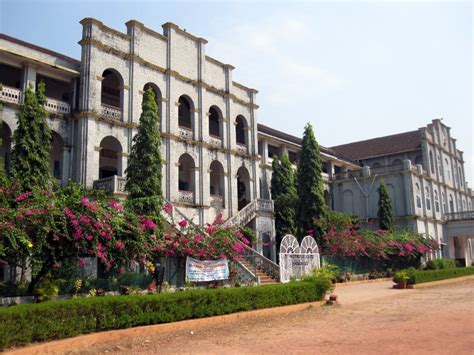 Mangalore Mangalore St Aloysius College Mangalore Science And Commerce
