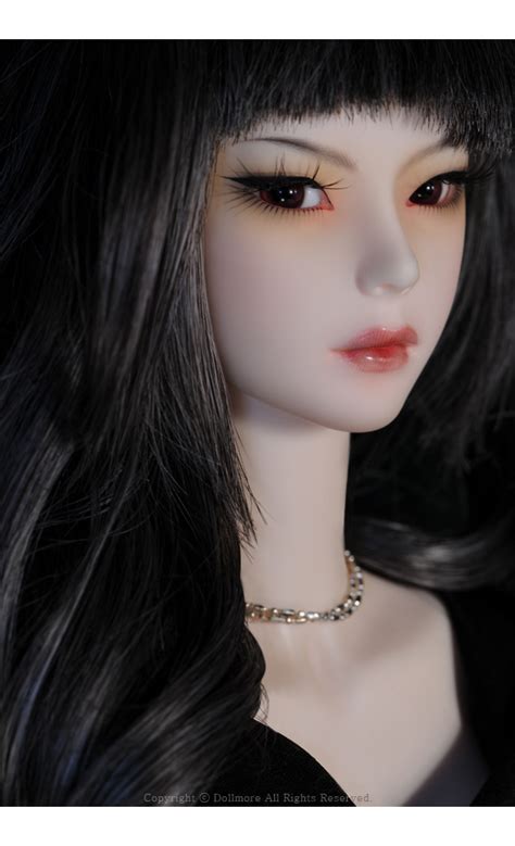 THE FASHION DOLL REVIEW: New basic doll Ramie by Dollmore