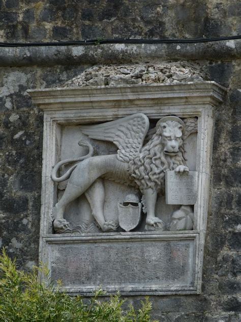 Free Images Sand Rock Monument Statue Lion Gargoyle Old Town