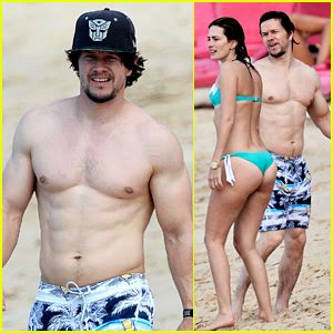 Mark Wahlberg Shows Off Ripped Shirtless Body In Barbados Bikini Mark Wahlberg Rhea Durham