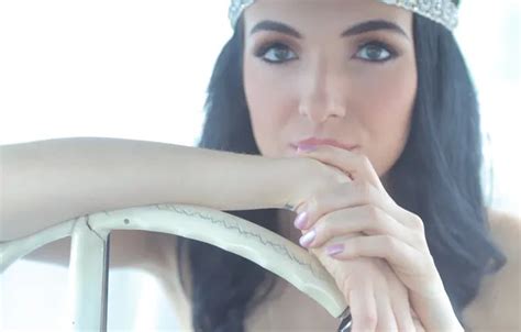 Wallpaper sexy model brunette look for mobile and desktop section девушки resolution