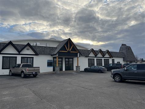 400 W Main St, Gaylord, MI 49735 - Alpine Executive Centers | LoopNet
