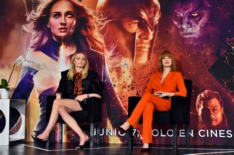 Sophie Turner Sexy Legs Hot Celebs Home