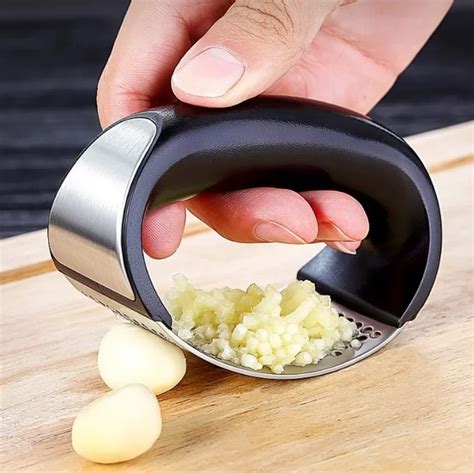 Garlic Press Stainless Steel Garlic Crusher Kitchen Kit With Plastic