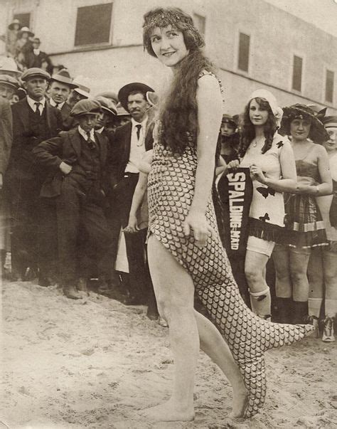 These Are What Beach Flappers Looked Like In Their Swimsuits In The 1920s Flappers Vintage