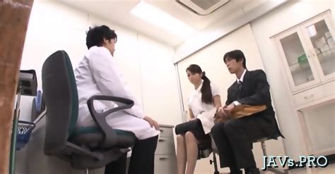 Gorgeous Babe Sucks Vigorously