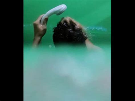 recta gran polla bañándose 1 XVIDEOS