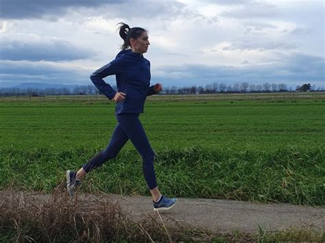 How Many Miles Is 15000 Steps? (Detailed Answer) | OLYRUN