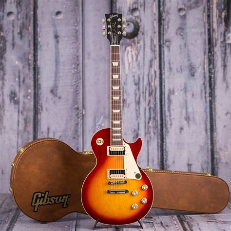 Gibson 2019 USA Les Paul Classic, Heritage Cherry Sunburst | For Sale ...