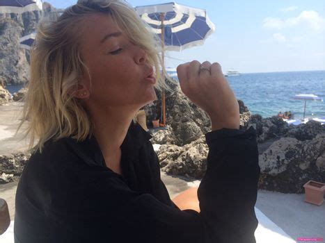 Violet Myers Violetmyers Violetsaucy Waifuviolet Nude OnlyFans Photo 251 The Fappening Plus