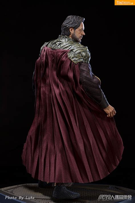 Hot Toys Jor El Da Man Of Steel Galleria Di Foto Dei Blogger Itakon It