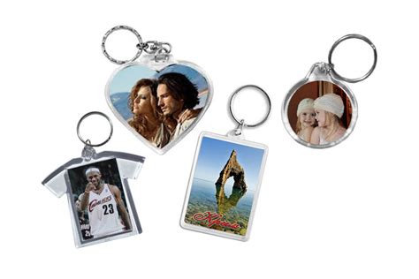 Брелок акриловый