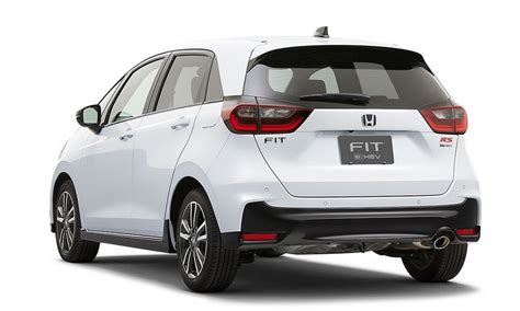 Honda Fit Surge No Japão Com Visual Esportivo E Versão Que Roda Quase